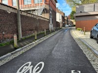 Rue Derrière le Château über Rue Pokietonov