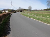 Rue du Haut Village via Route de Hargister