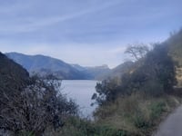 Santuari de la Mare de Déu del Coll d'Osor z Embalse de Susqueda