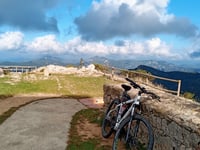 Santuari de la Mare de Déu del Mont über Beuda