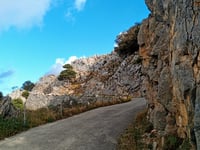 Santuari de la Mare de Déu del Mont über Beuda