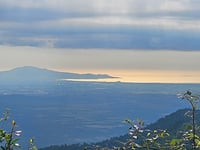 Santuari de la Mare de Déu del Mont depuis Cabanelles