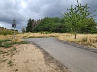 Schulstrasse von Longkamp über Im Treffgen
