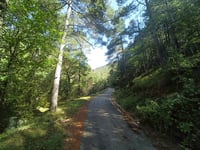 Serra de Mitges über La Corriu
