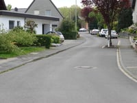 Strass von Kreuzau über Horm