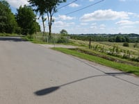Sur la Commune über En Wez