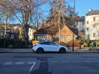 Swain's Lane por Highgate Cemetery
