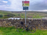 Swineshaw Reservoir vanuit Stalybridge