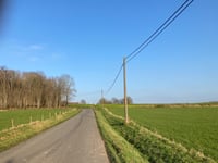 Tiegemberg przez Hellestraat