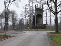 Uilentoren über Lomboklaan