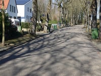 Van Caldenborghsweg über Stationsweg