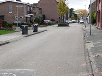 Nieuwstraat über Emmastraat