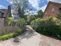 White Lane von Middle Assendon