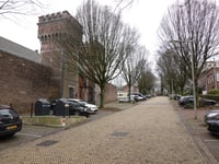 Zuidelijke Parallelweg przez Wilhelminastraat